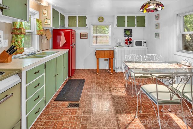 175 Elmwood Drive, Troy, NC 27371
