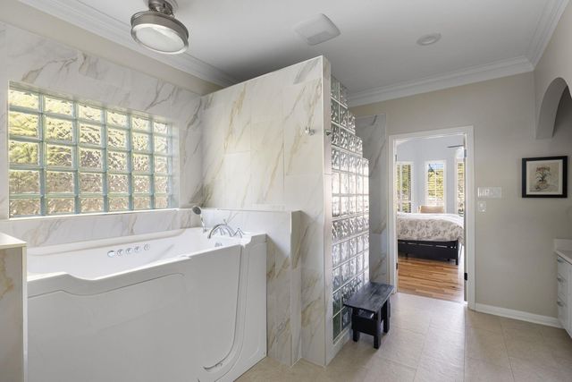 6026 Tributary Ridge DR, Austin, TX 78759