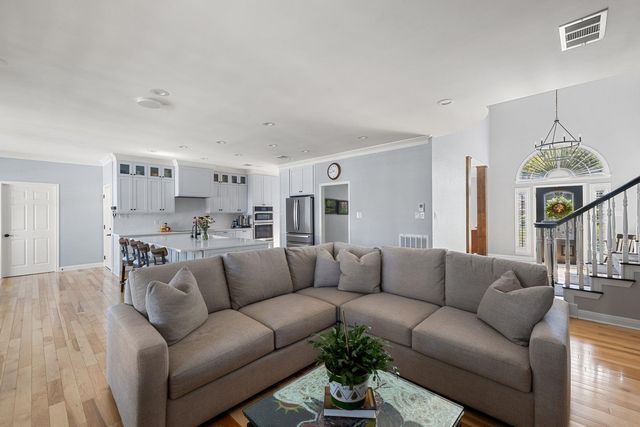 6026 Tributary Ridge DR, Austin, TX 78759