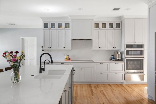 6026 Tributary Ridge DR, Austin, TX 78759