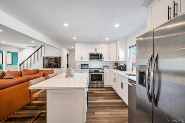 10 Petal Lane, Hicksville, NY 11801