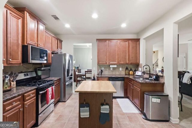 7617 Bowhead Court, Fairburn, GA 30213