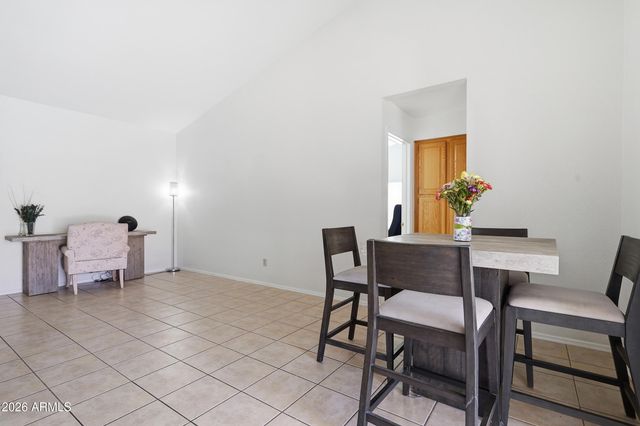 6719 W KERRY Lane, Glendale, AZ 85308