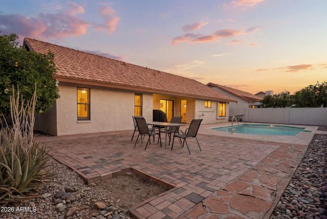 6719 W KERRY Lane, Glendale, AZ 85308