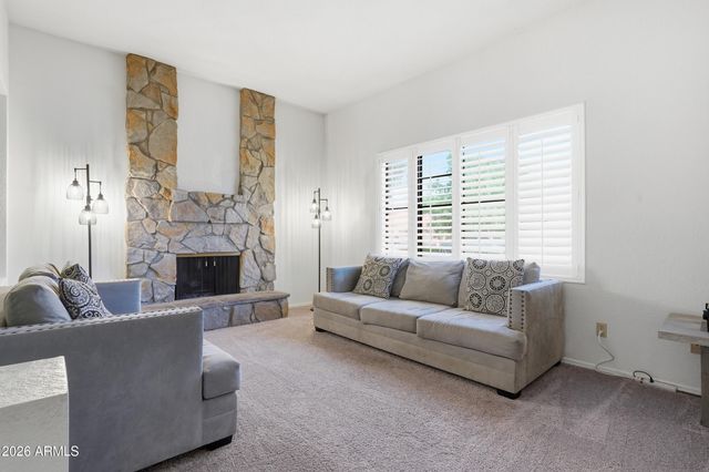 6719 W KERRY Lane, Glendale, AZ 85308