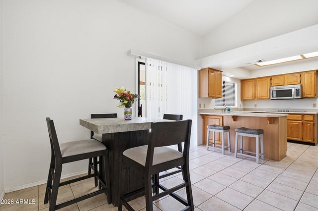 6719 W KERRY Lane, Glendale, AZ 85308