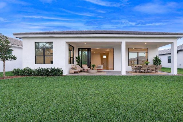 2293 SE Canopy Cove Lane, Port St. Lucie, FL 34984
