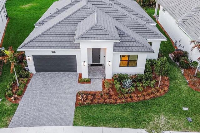 2293 SE Canopy Cove Lane, Port St. Lucie, FL 34984