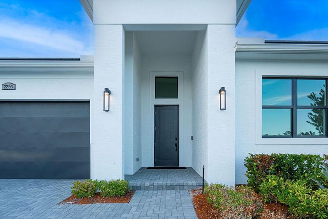 2293 SE Canopy Cove Lane, Port St. Lucie, FL 34984