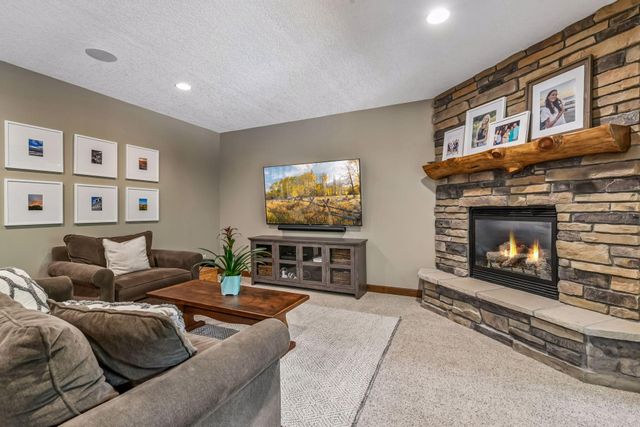 1766 Alphon Drive, Victoria, MN 55386