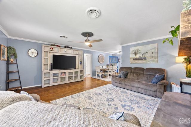 2625 Bay Street, Bakersfield, CA 93301