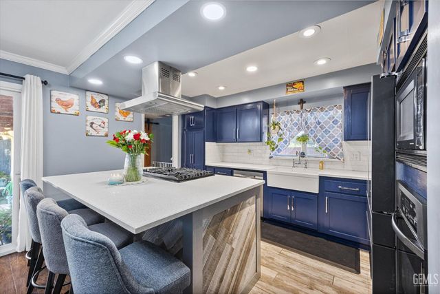 2625 Bay Street, Bakersfield, CA 93301