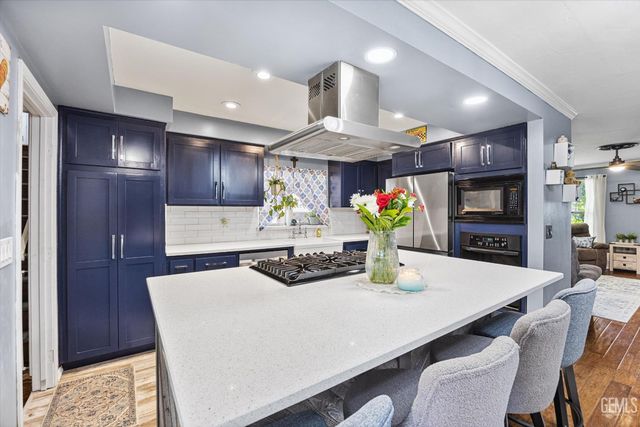 2625 Bay Street, Bakersfield, CA 93301