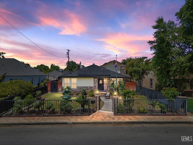 2625 Bay Street, Bakersfield, CA 93301