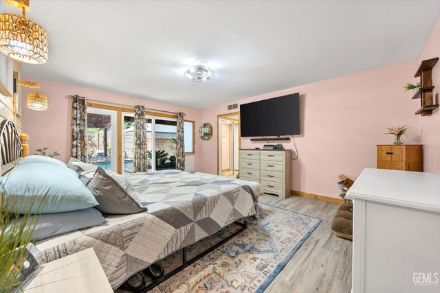 2625 Bay Street, Bakersfield, CA 93301