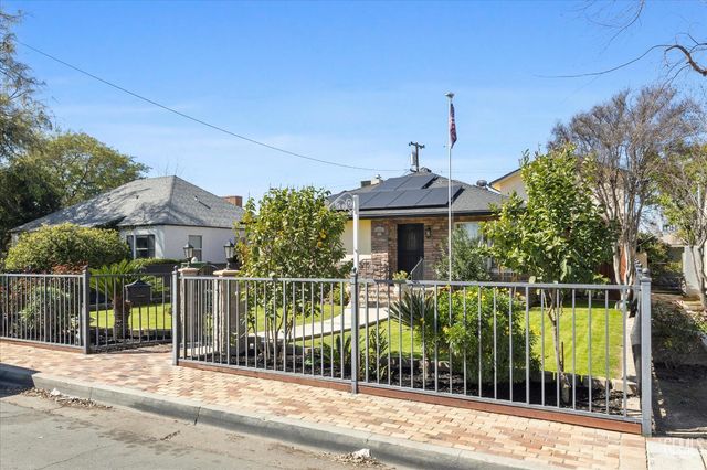 2625 Bay Street, Bakersfield, CA 93301