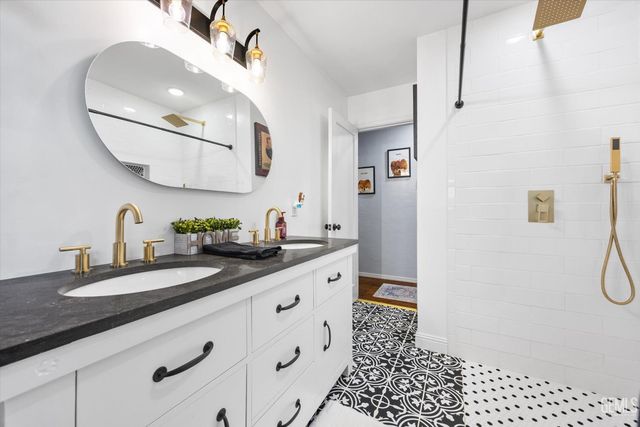 2625 Bay Street, Bakersfield, CA 93301