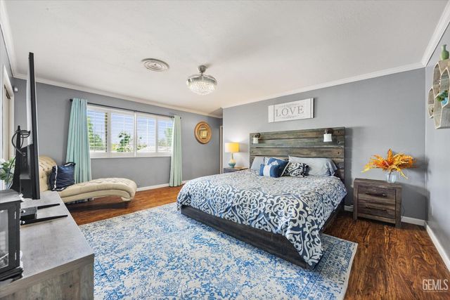 2625 Bay Street, Bakersfield, CA 93301