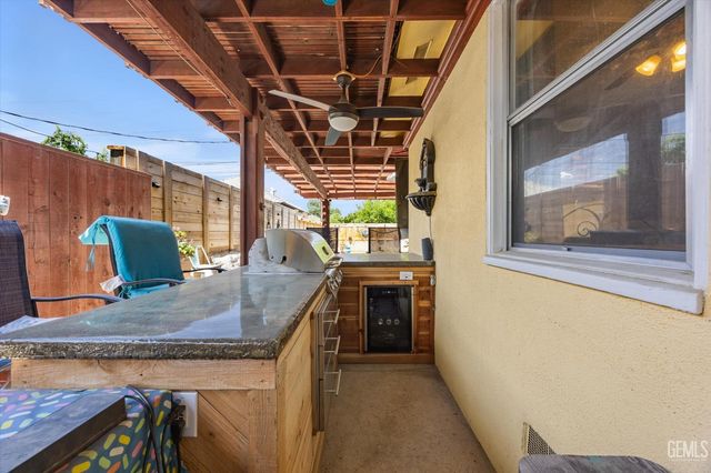 2625 Bay Street, Bakersfield, CA 93301