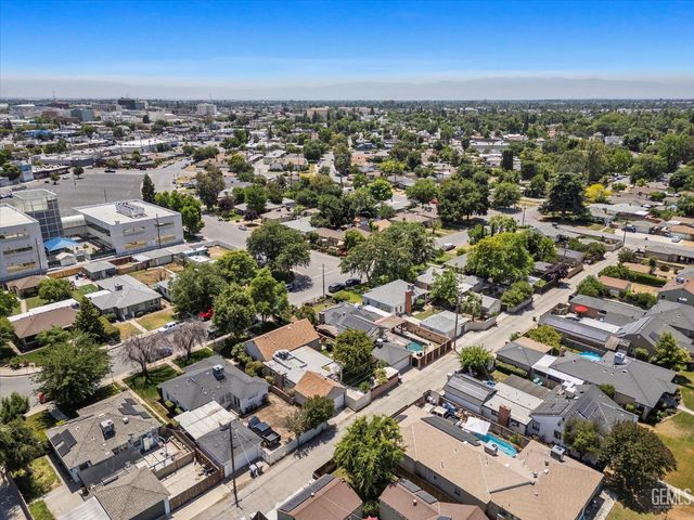 2625 Bay Street, Bakersfield, CA 93301