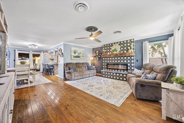 2625 Bay Street, Bakersfield, CA 93301