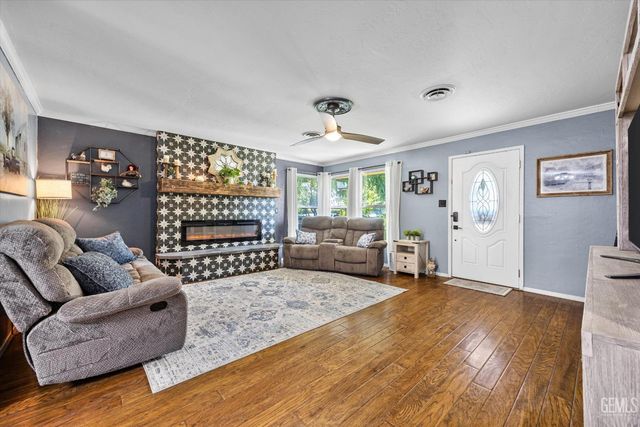 2625 Bay Street, Bakersfield, CA 93301