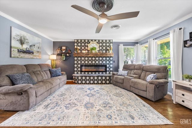 2625 Bay Street, Bakersfield, CA 93301