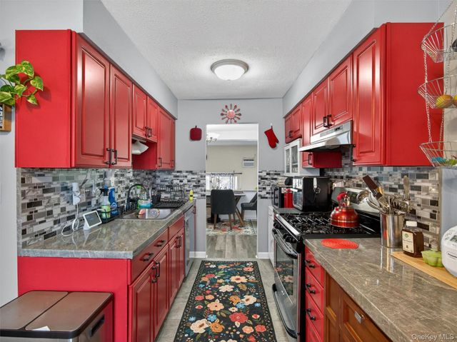 41 McLaughlin Avenue, West Haverstraw, NY 10993