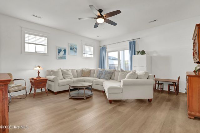 393 Summerhouse Drive, Holly Ridge, NC 28445