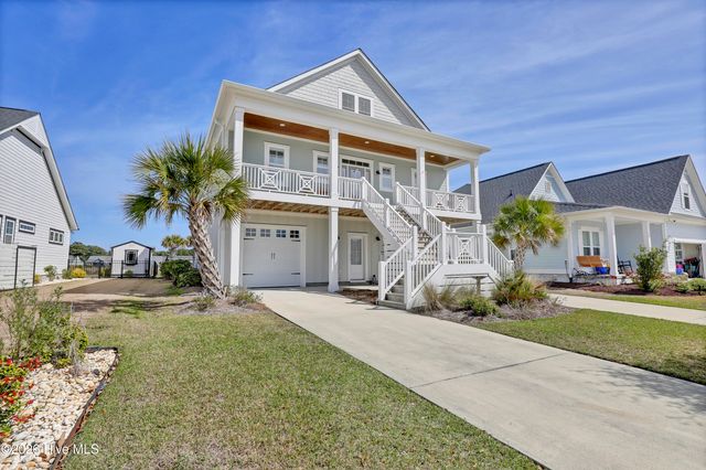 393 Summerhouse Drive, Holly Ridge, NC 28445