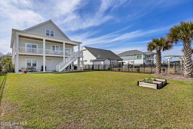 393 Summerhouse Drive, Holly Ridge, NC 28445