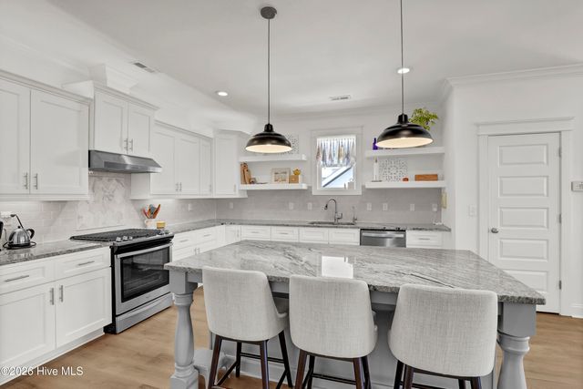 393 Summerhouse Drive, Holly Ridge, NC 28445