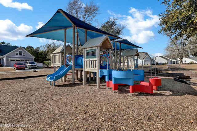 393 Summerhouse Drive, Holly Ridge, NC 28445