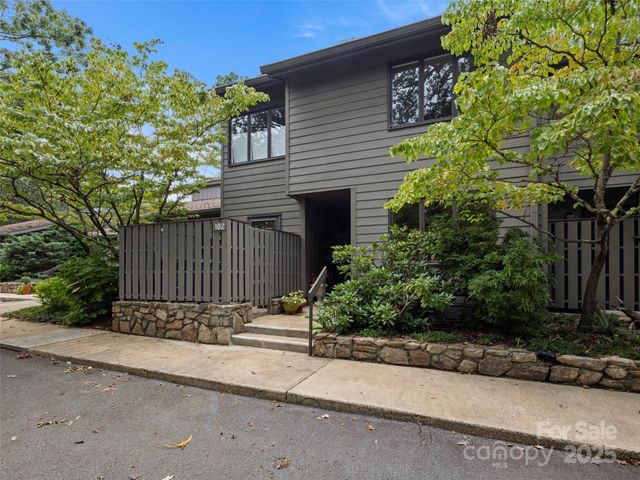 102 Crowfields Drive, Asheville, NC 28803