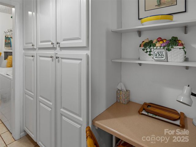 102 Crowfields Drive, Asheville, NC 28803