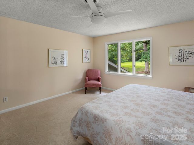 102 Crowfields Drive, Asheville, NC 28803