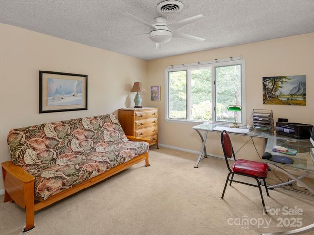 102 Crowfields Drive, Asheville, NC 28803