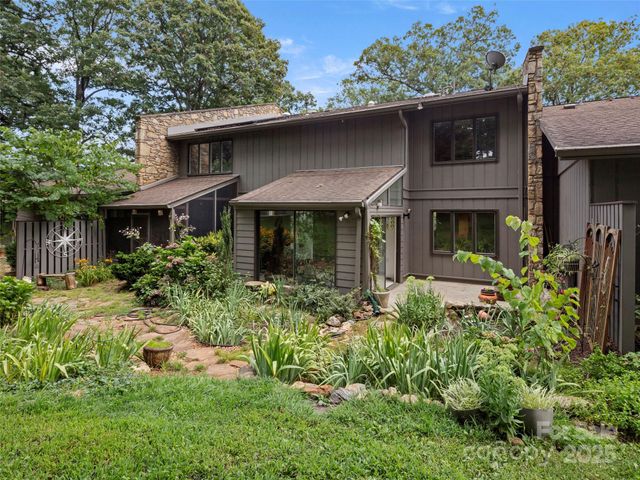 102 Crowfields Drive, Asheville, NC 28803