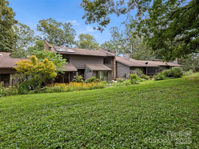 102 Crowfields Drive, Asheville, NC 28803