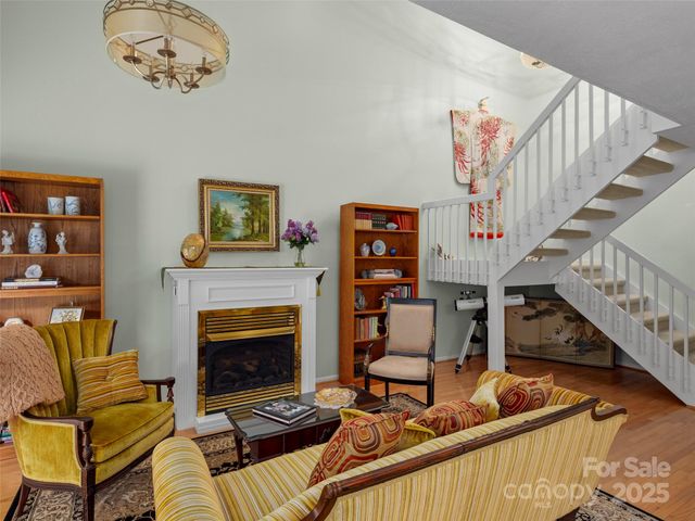 102 Crowfields Drive, Asheville, NC 28803