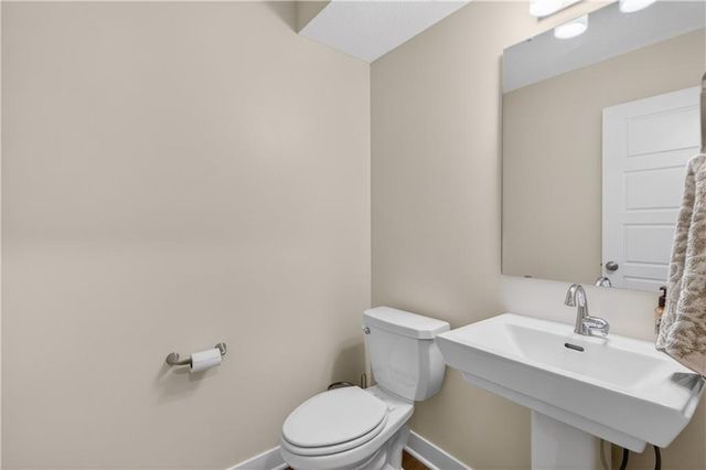 408 Woodview Drive, Raymore, MO 64083
