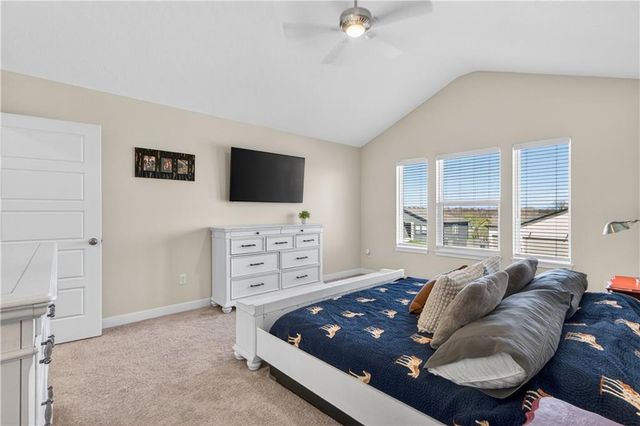 408 Woodview Drive, Raymore, MO 64083