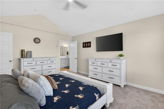 408 Woodview Drive, Raymore, MO 64083