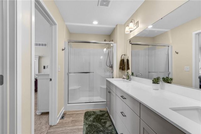 408 Woodview Drive, Raymore, MO 64083