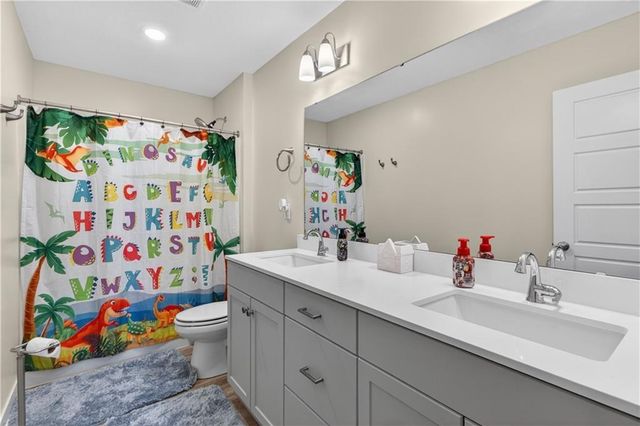 408 Woodview Drive, Raymore, MO 64083