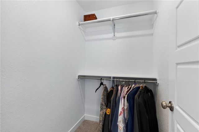 408 Woodview Drive, Raymore, MO 64083