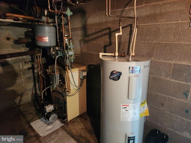 1350 OLD LINE RD, Manheim, PA 17545