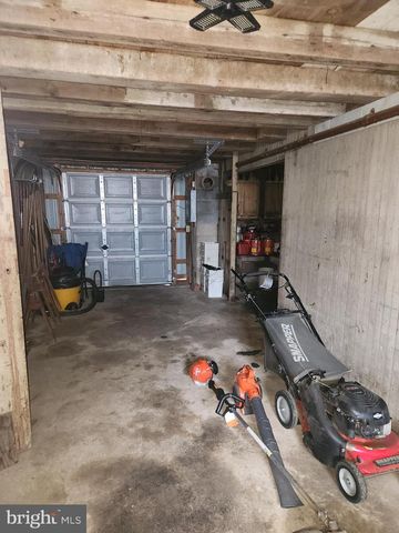 1350 OLD LINE RD, Manheim, PA 17545