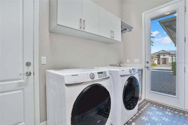 8670 HATA STREET, Orlando, FL 32827