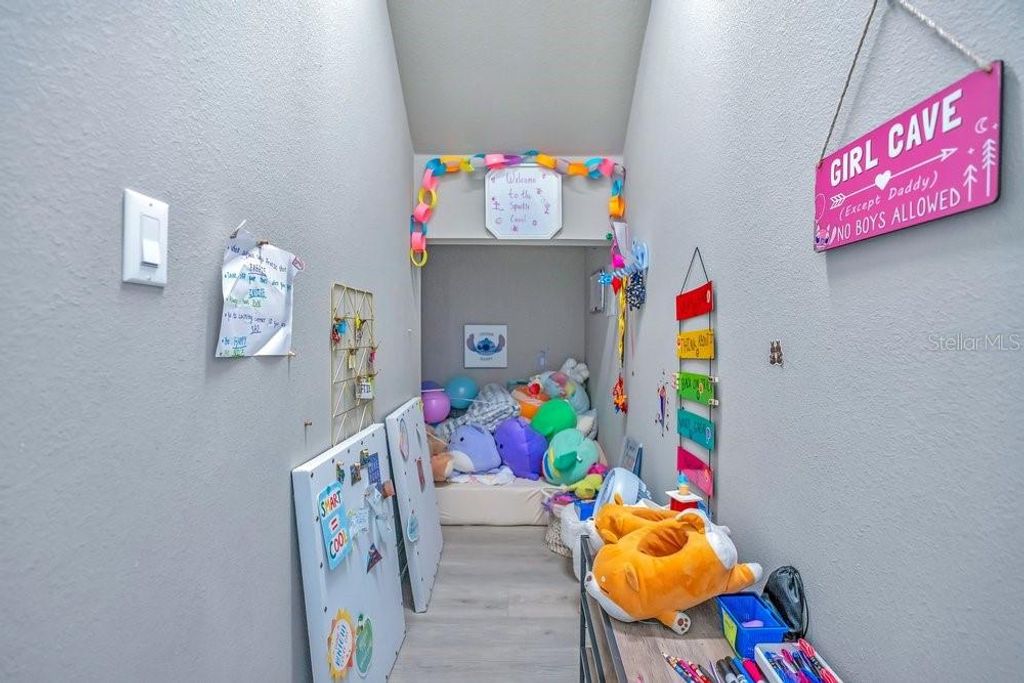 Image 45 of property listing at 8670 HATA STREET, Orlando, FL 32827